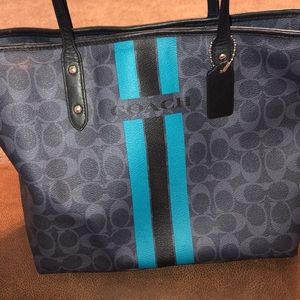 Coach Varsity shoulder bag